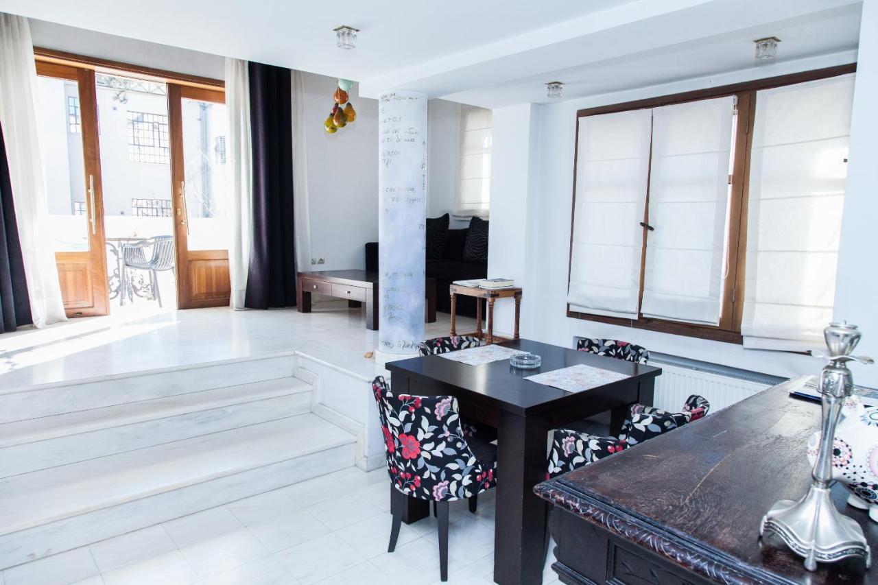 Unique Apt W/ Veranda Walking Distance To Sites Apartment Атина Екстериор снимка