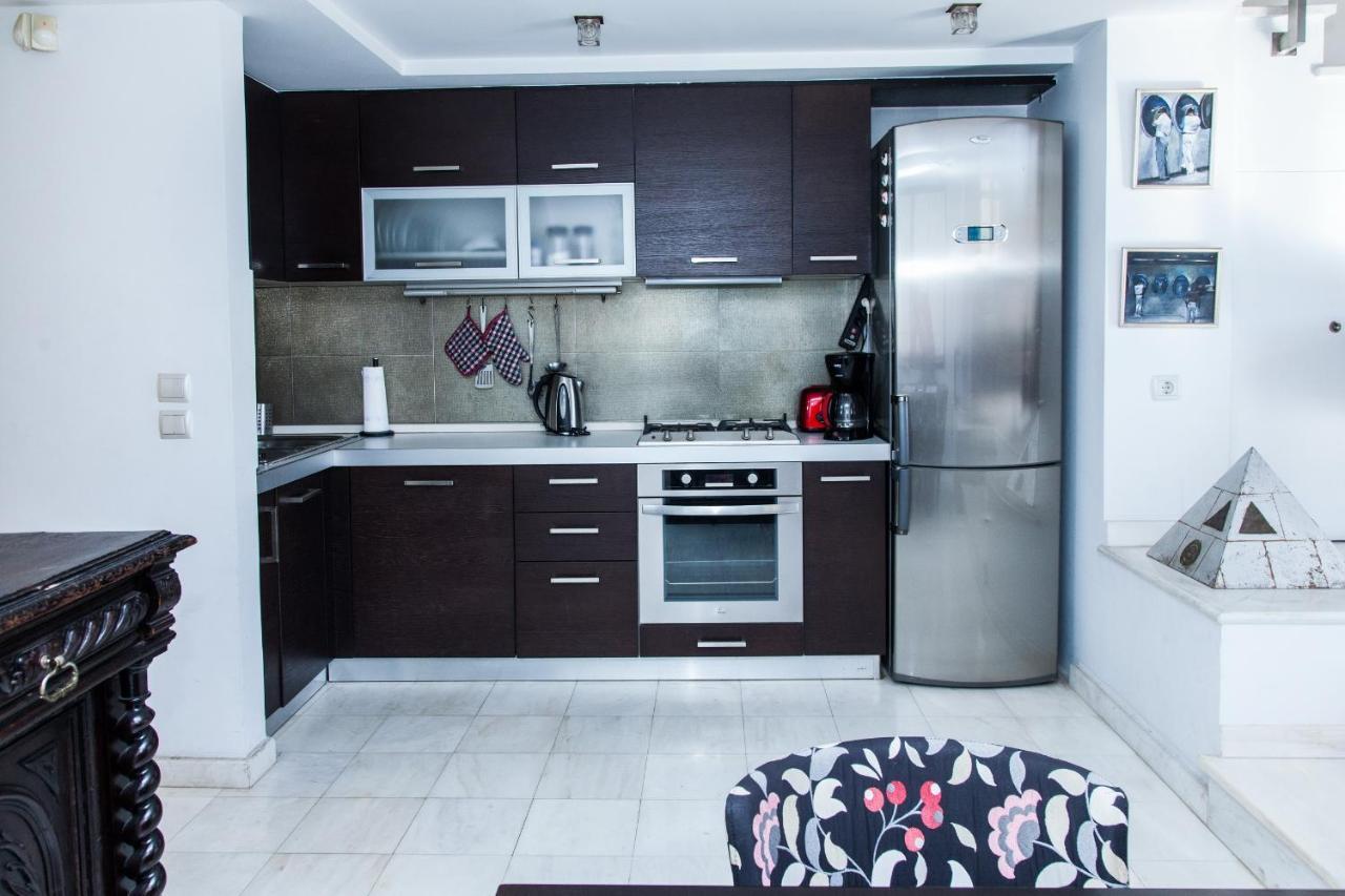Unique Apt W/ Veranda Walking Distance To Sites Apartment Атина Екстериор снимка