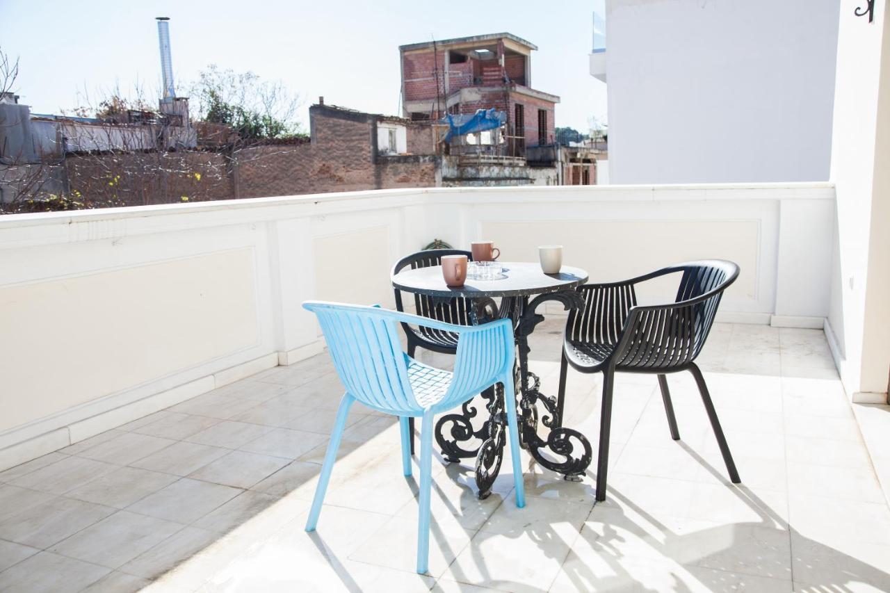 Unique Apt W/ Veranda Walking Distance To Sites Apartment Атина Екстериор снимка