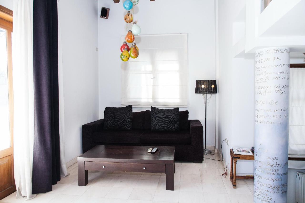 Unique Apt W/ Veranda Walking Distance To Sites Apartment Атина Екстериор снимка